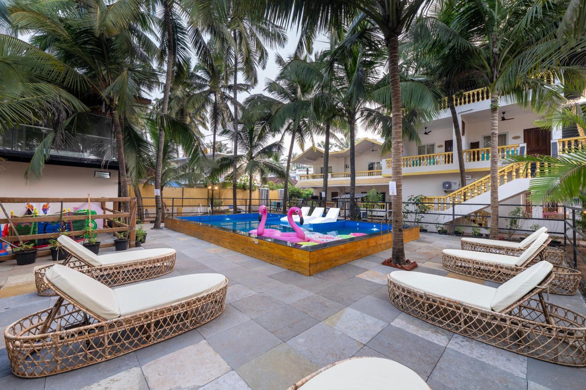 The Rose Goa Beach Resort 阿贡达 外观 照片