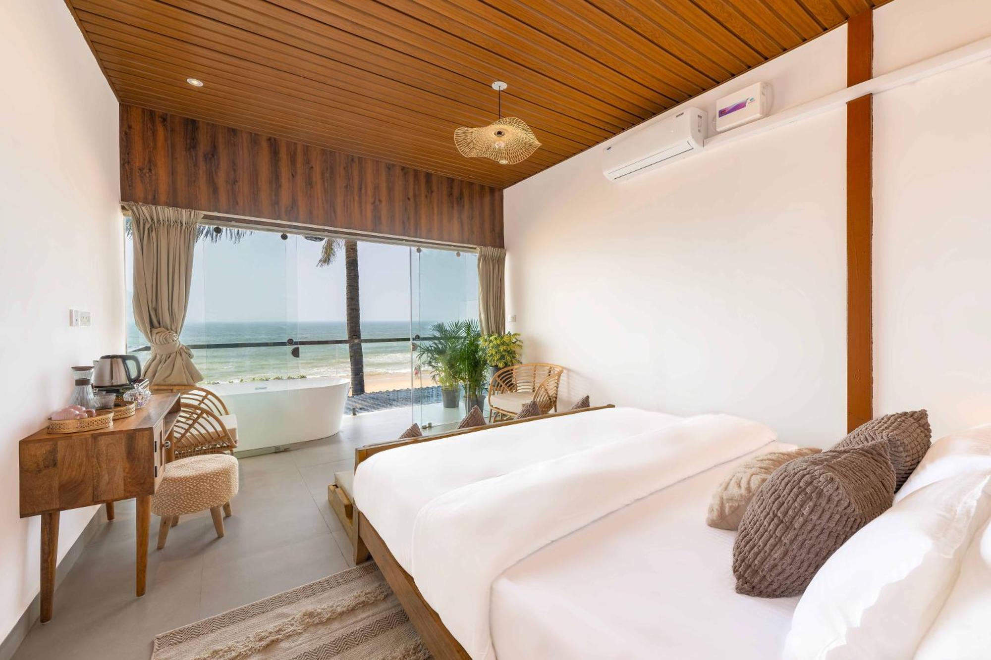 The Rose Goa Beach Resort 阿贡达 外观 照片