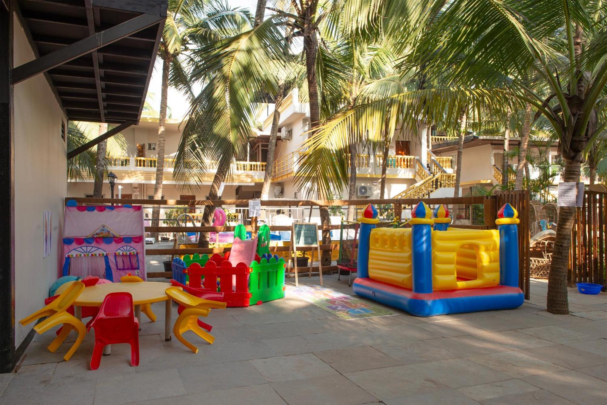 The Rose Goa Beach Resort 阿贡达 外观 照片