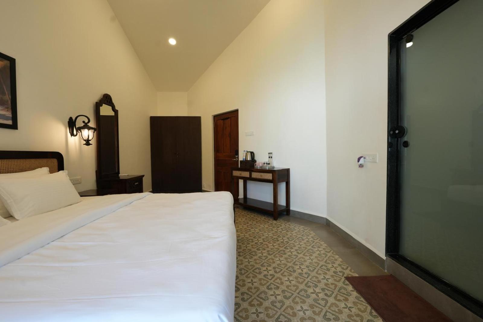 The Rose Goa Beach Resort 阿贡达 外观 照片