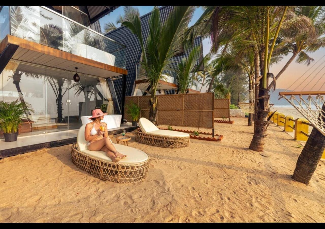 The Rose Goa Beach Resort 阿贡达 外观 照片